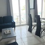 Au De Cagnes דירה *
