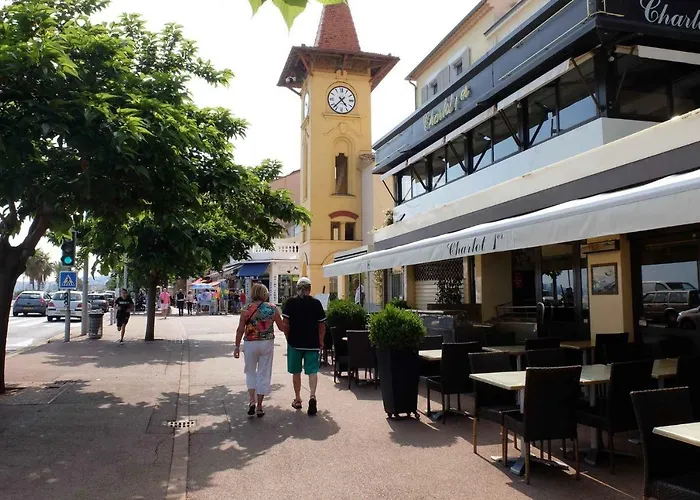 Au De Cagnes *