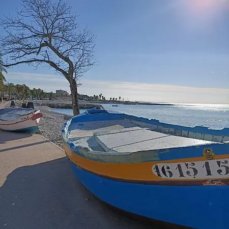 Au De Cagnes Апартаменты *