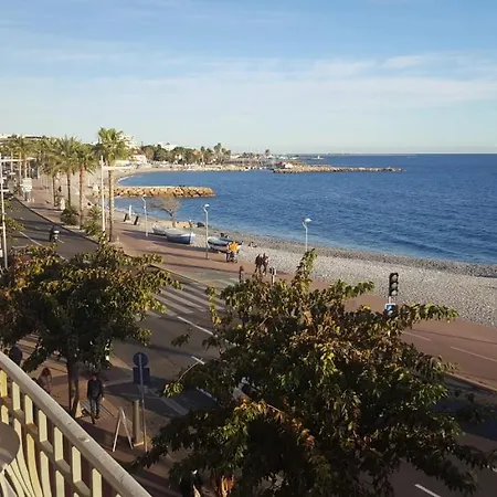 Au De Cagnes Apartment